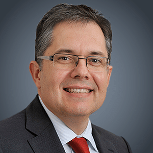 Arthur Pierret, avocat en droit des affaires à Nantes et à Paris