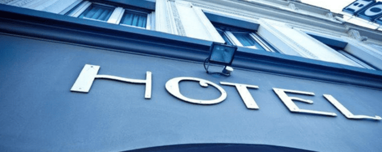 Contrat de management hôtelier en France : version anglaise/version française… la controverse